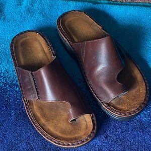 NAOT Mt. Louis Brown Leather Toe Loop Design Sandals Size 40 USA 7